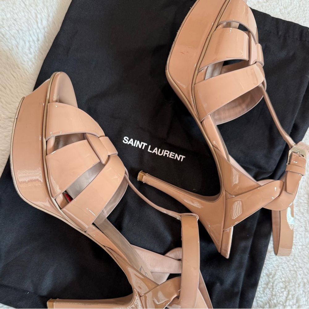 Saint Laurent | Nude Patent Leather Tribute Platform Sandals - Picture 5 of 16